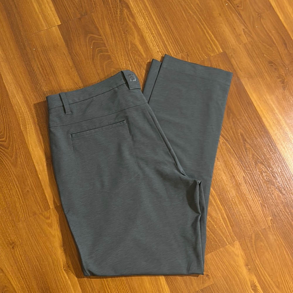 FootJoy Men‘s Golf Pants, Heather Charcoal W36/L30, Four-Way Stretch Flat Front